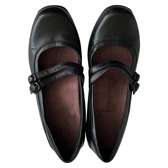 Clarks Leather Active Air Mary Jane Pumps with Double Straps - Size 6.5 - Black - Picture 3 of 9